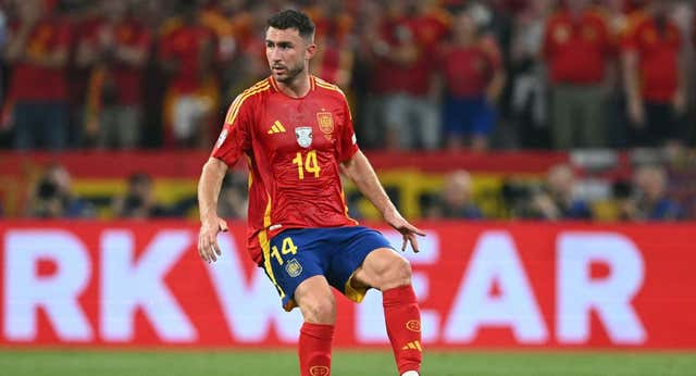 Laporte no cierra la puerta al Real Madrid: «Suena bien, obviamente no se desprecia a equipos así»