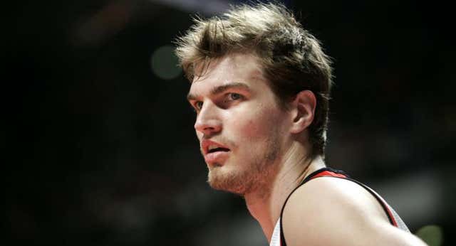 Yo jugué (y crecí) con el «imberbe» Tiago Splitter: «No podía salir al patio porque la gente se abalanzaba a pedirle fotos, autógrafos…»