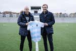 El viaje de Iniesta a Dinamarca no fue con la Selección: se marca un Piqué y compra un equipo de Tercera