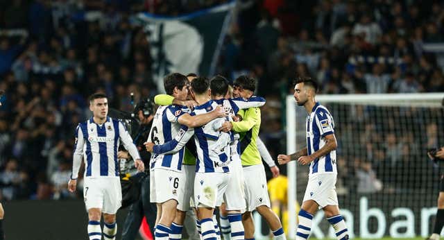 La Real Sociedad tiene que rectificar y venderle entradas a la afición del Ajax