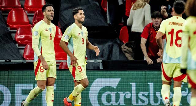 España tiene plan B, C y hasta D: una fuga en Dinamarca llevó a apostar por Ayoze y no por los extremos