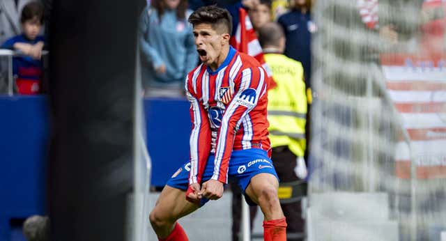 El Atlético dejó plantado al Alavés en verano por Giuliano Simeone: regresó por una cláusula subjetiva que incluyó el Cholo y apoyó Berta