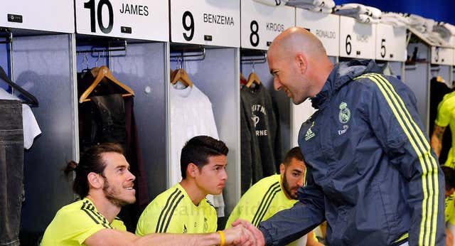 No sólo serán las taquillas de sus estrellas: el Real Madrid subastará también las puertas y el mosaico del Santiago Bernabéu