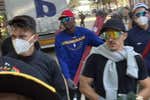 Las gafas del anonimato que explican cómo es el vestuario del Valencia