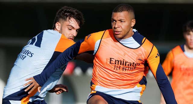 Mbappé vuelve al debate entre la obligación de defender, marcar y liderar y sus lazos invisibles con el Leganés