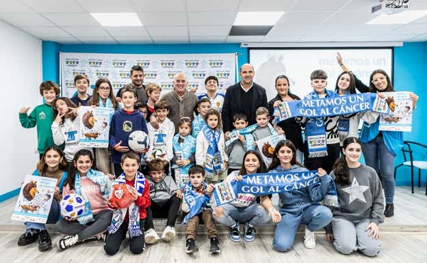 Juan Señor, Javier Paredes y Ander Garitano, con los niños de Aspanoa. Aspanoa
