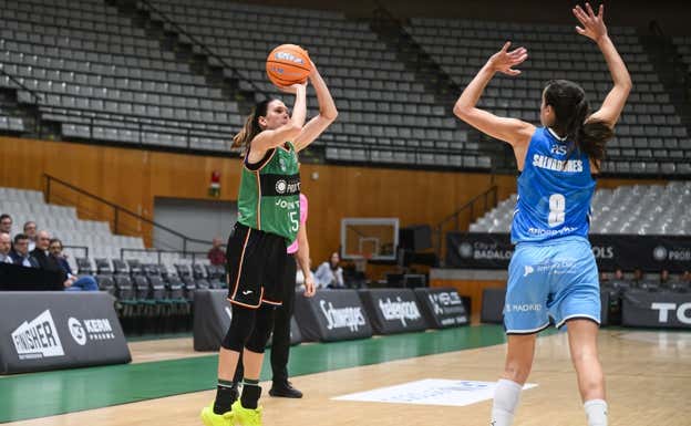 Anna Cruz ante Estudiantes. FEB