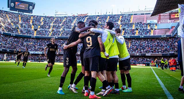 Mestalla se reconcilia y hasta se reencuentra con Diakhaby: «Dame un Mestalla como el de hoy»