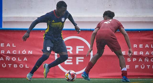 Los 15 minutos que reducen un 50% las lesiones de cruzados a partir de los 14 años: «El entrenador debería ser consciente…»