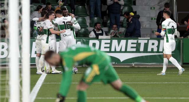 El Elche de Eder Sarabia es un avión y mete un severo correctivo al Oviedo