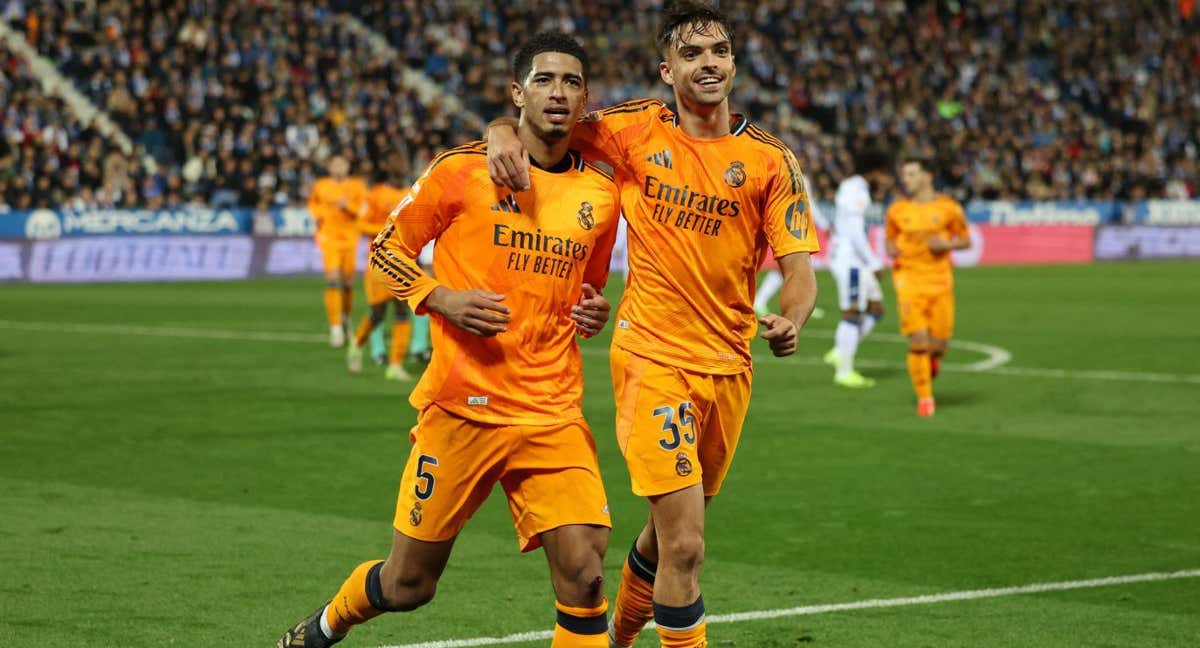 Bellingham celebra con Asencio. El inglés es una pieza clave del esquema de Ancelotti.