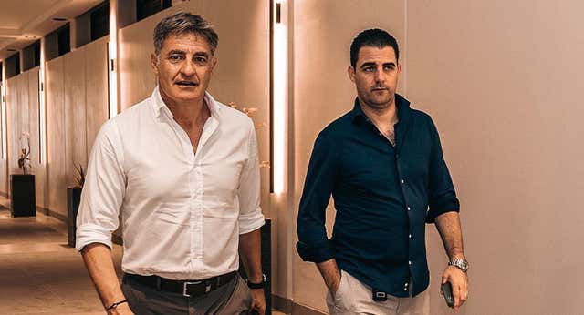 El otro español detrás de la revolución de Míchel y Nacho en Arabia: Carlos Antón, un desconocido que pronto dará que hablar