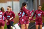 Ambiente frío y 'lío' de tuits en el primer entrenamiento de la Selección, con susto de Sheila y sorpresa de Athenea