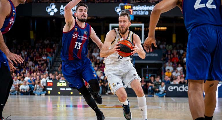 Sergio Rodríguez durante un duelo ante el Barça la pasada temporada.