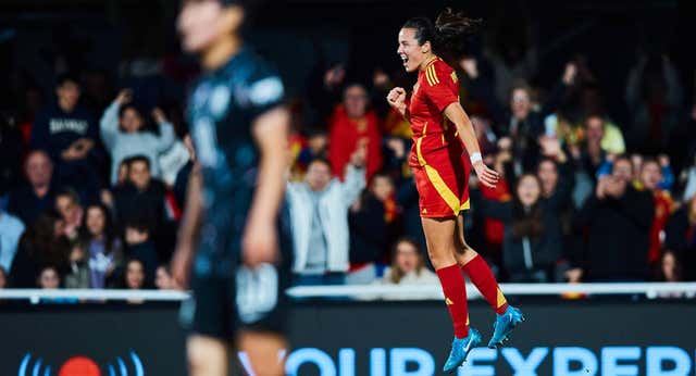 A España no se le había olvidado jugar al fútbol… ni a Montse Tomé hacer cambios