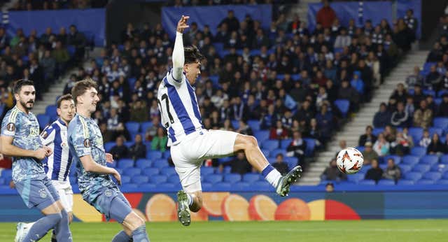Kubo y Aramburu, la extraña pareja que brilla en la Real Sociedad: «No sé si es bueno que siga haciendo tan buenos partidos»