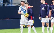 Precioso y de otra época: Cádiz se puso en pie para ovacionar a su ex Lucas Pérez... pese a su hat-trick