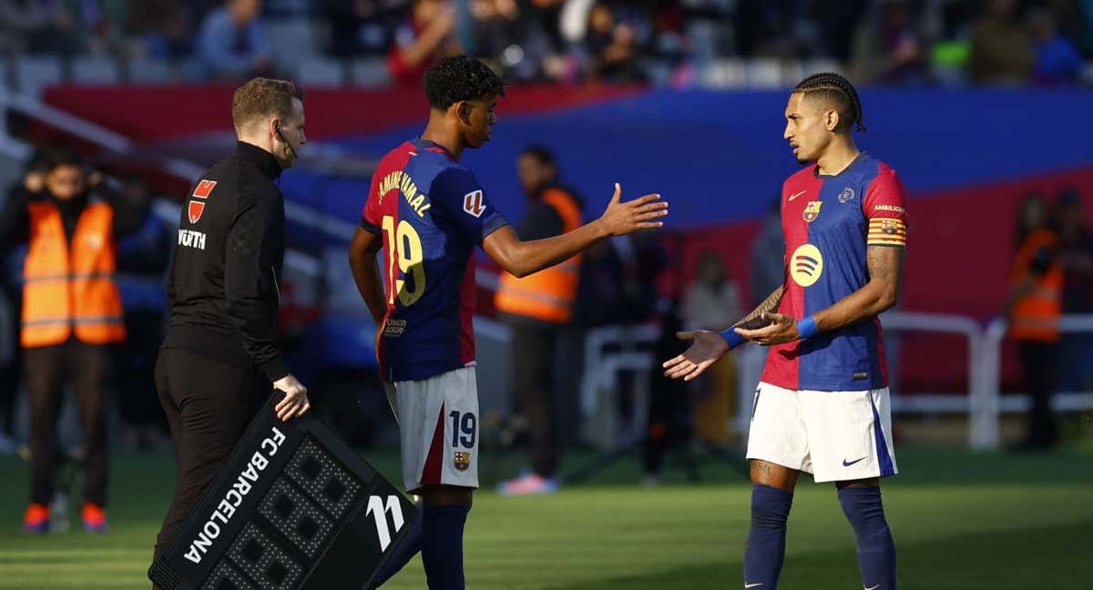 La indumentaria del FC Barcelona ante Las Palmas con el pantalón blanco.
