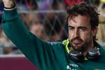 Fernando Alonso apaga su amago de enfado: “Dos años con el mismo problema en las rectas”