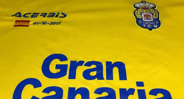 El referéndum de Cataluña y una bandera rojigualda marcan el Europa – Las Palmas: “Creemos en la unidad de España”
