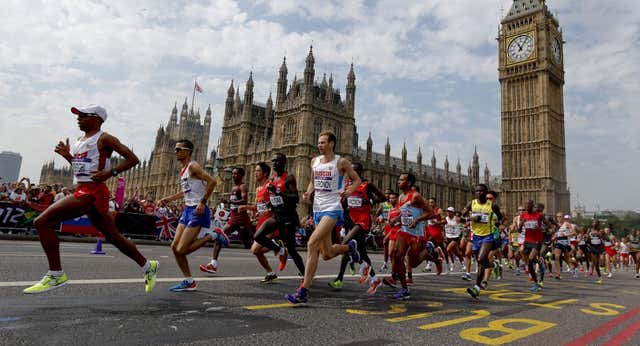 ¿Quién es el corredor con la mejor marca en maratón?