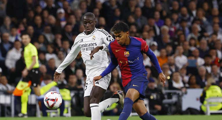 Mendy, en su último partido en Liga.