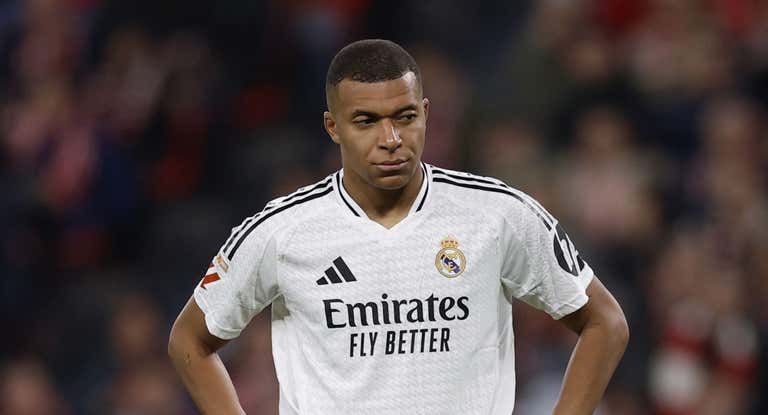 Kylian Mbappé, tras fallar un penalti contra el Athletic en San Mamés.