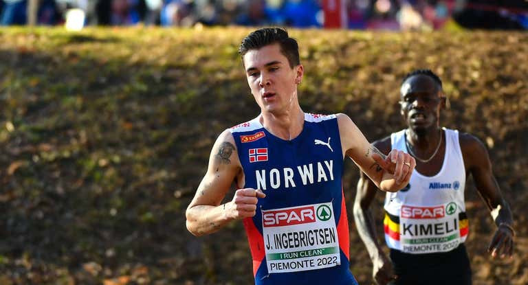 Jakob Ingebrigtsen, en el Europeo de Cross en 2022.