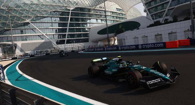 Fernando Alonso se desespera con el nivel de Aston Martin: “El peor coche y la peor preparación de tráfico posible”