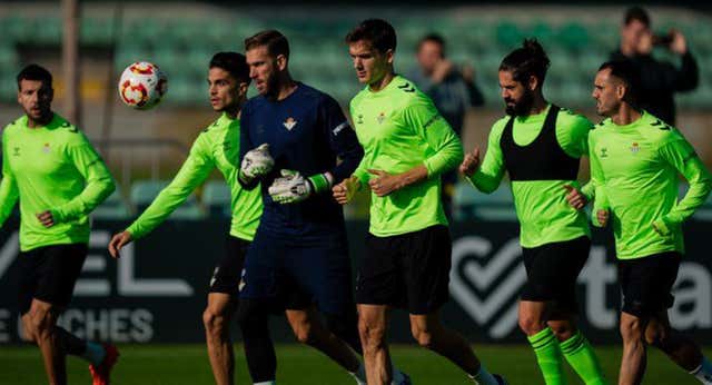 ¡Isco regresa a una convocatoria del Betis 204 días después!