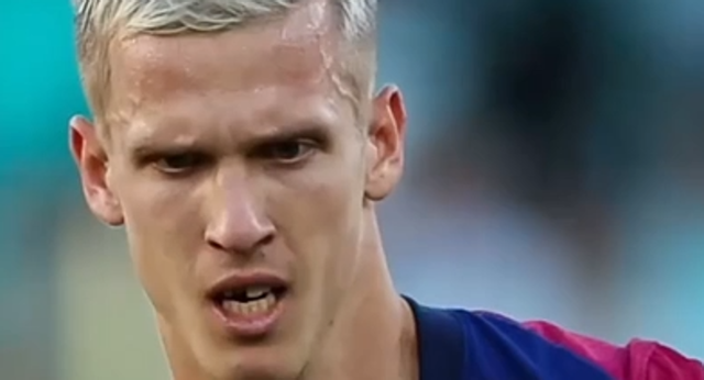 Dani Olmo abandonó el Benito Vilamarín sin un diente.