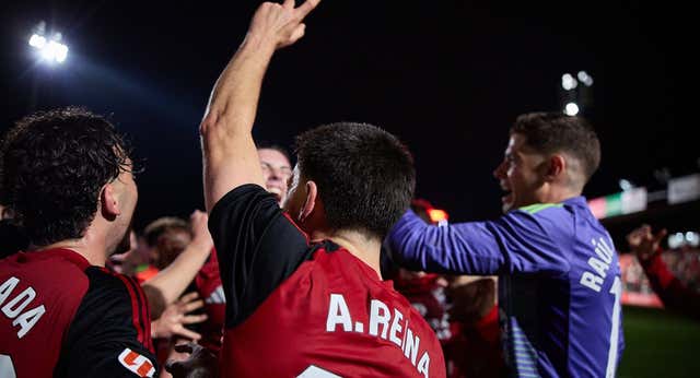 Segunda, más ‘hipertensión’ que nunca: el Mirandés pasa de anular amistosos por no tener jugadores a arrasar y el Racing sale goleado