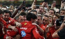 Todavía no se ha ido... y Ferrari ya le abre las puertas a Carlos Sainz: «Este es un mundo muy pequeño, ya hemos hablado dos veces sobre esto»