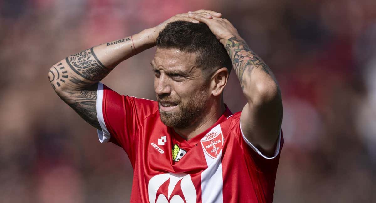 Alejandro Gómez durante un partido del Monza.