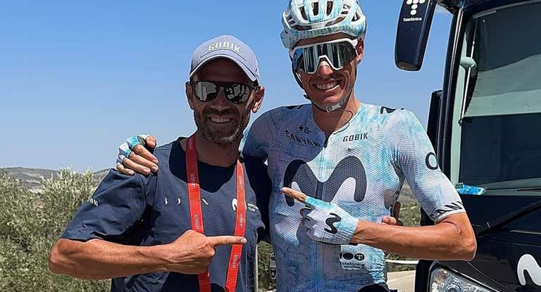 Alejandro Valverde, a la izquierda, junto a Enric Mas en la pasada Vuelta a España.