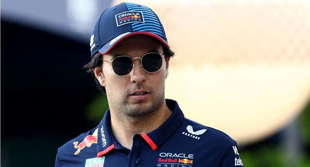 Max Verstappen tira una lanza a favor de Checo Pérez: “La gente ha sido muy dura con él, no es idiota”