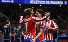 Griezmann y Julián se divierten en un baño y masaje del Atlético