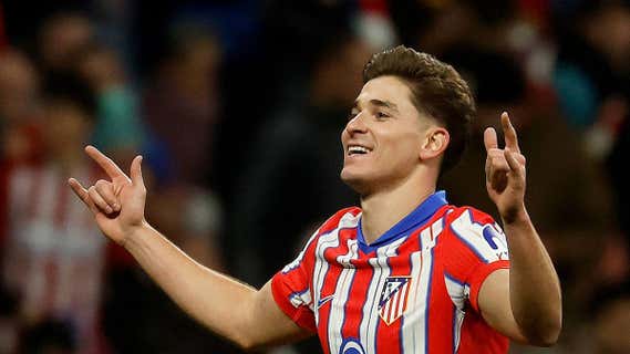 Julián Álvarez celebra un gol con el Atlético. /EFE