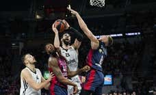 Clyburn resucita a la Virtus en Vitoria con una jugada de cuatro puntos y menos de un segundo en el marcador