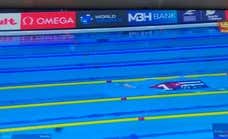 Vas a tu primer Mundial y te obligan a nadar 400 metros solo en la piscina: la imagen insolita que recuerda la odisea de Eric Moussambani