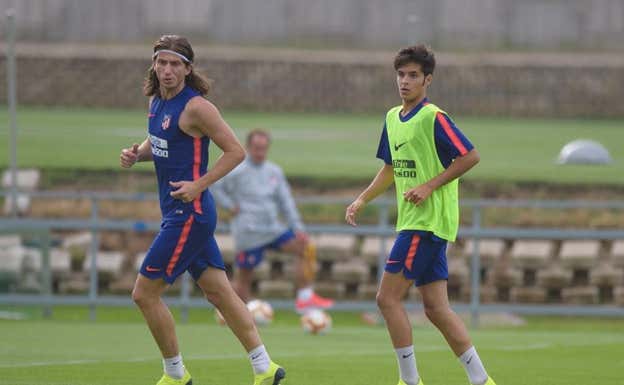 Gonzalo Camello entrenando con el primer equipo del Atleti. Atlético de Madrid