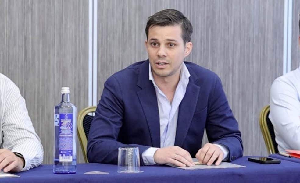 ¿Y con quién van los trabajadores de la RFEF? Puestos a elegir, preferían a Rocha o De Miguel antes que a Louzán o Gomar