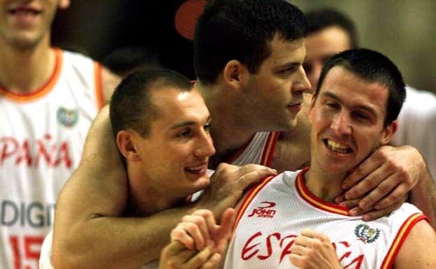 Alfonso Reyes con Nacho Azofra y Nacho Rodríguez. EFE