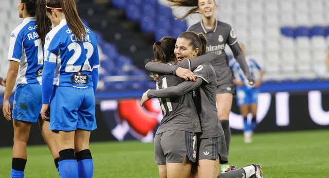 Una capitana, un abrazo y un perdón del Real Madrid en una remontada con dos caras en Riazor