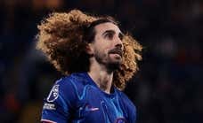 Cucurella cambia resbalones por golazos y el Chelsea continúa pletórico en la Premier