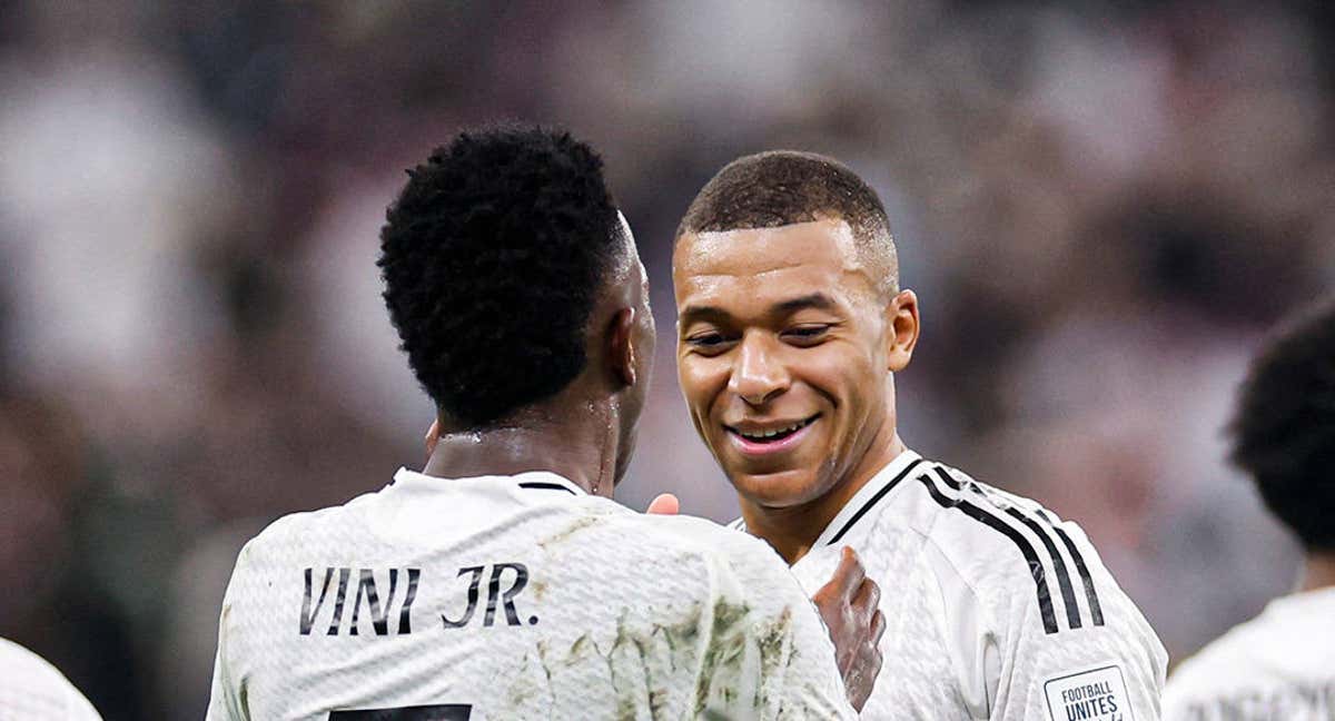 Vinicius, con Mbappé en Doha.