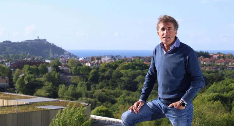 Perico Delgado se ha quejado por el mal estado de la pasarela ciclista de la M-607.