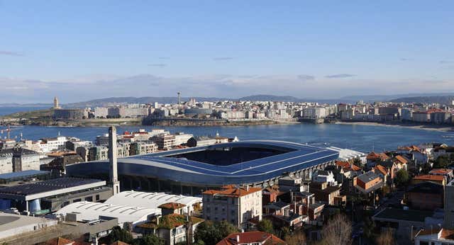 Antiviolencia sanciona con dos años sin pisar un estadio a los aficionados vetados del Málaga pillados en Riazor