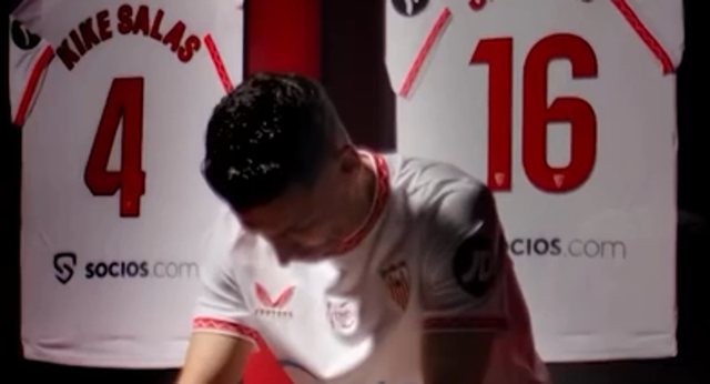 Navas se despide del Sánchez Pizajuán como el mejor sabe.