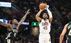 Cleveland abusa de los Bucks de Antetokounmpo y Embiid se pone el disfraz de superhéroe